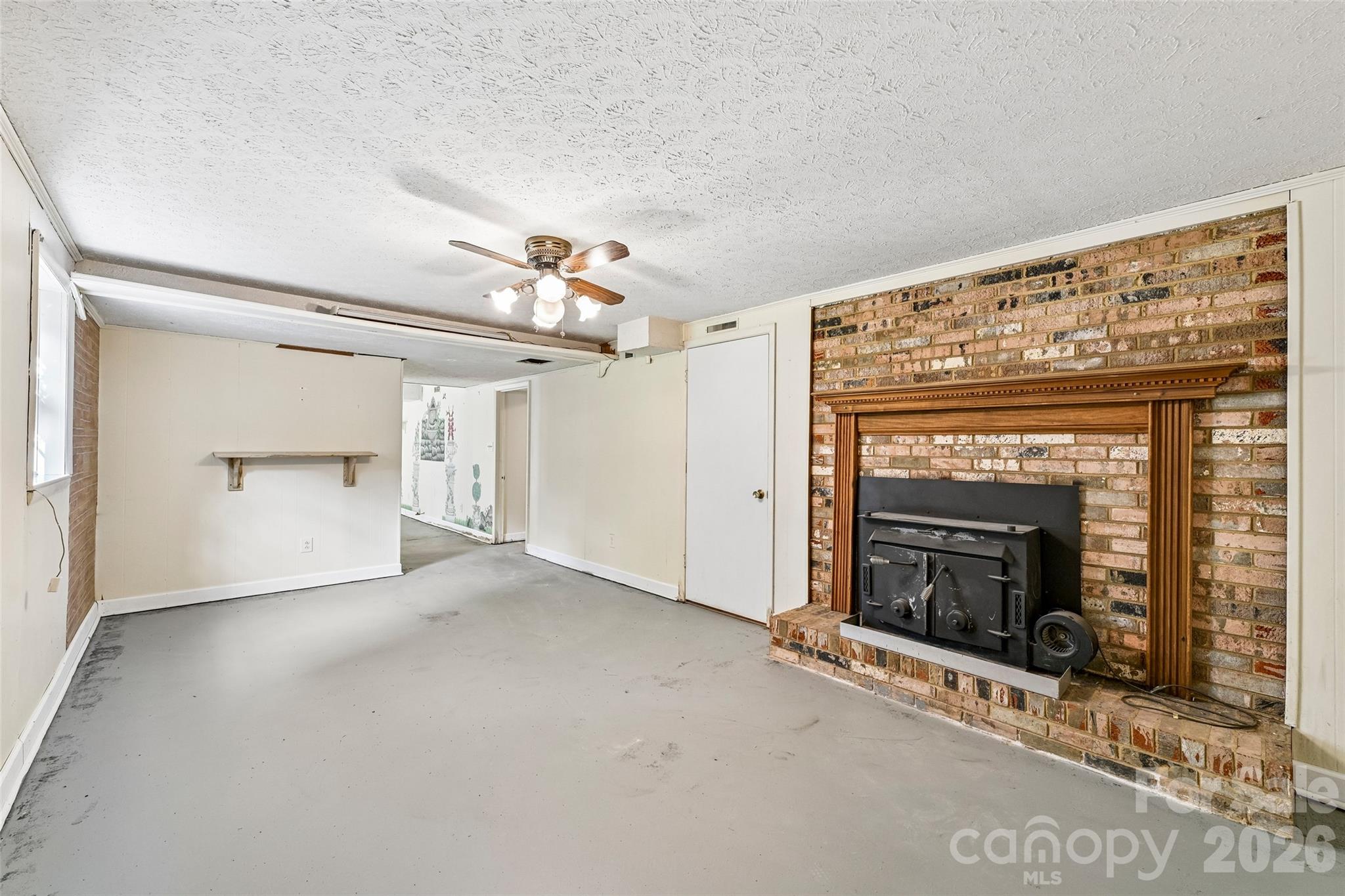 1621 N Oak Drive — Shelby