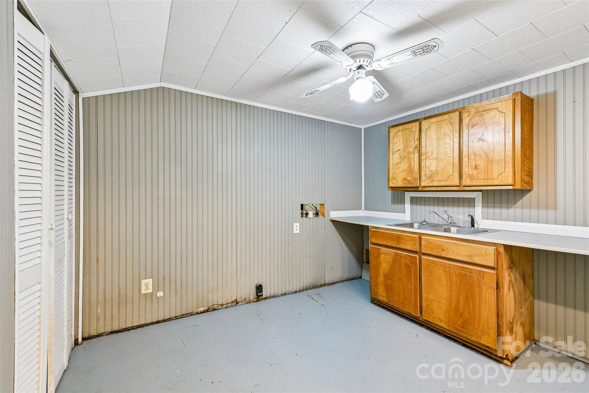 1621 N Oak Drive — Shelby