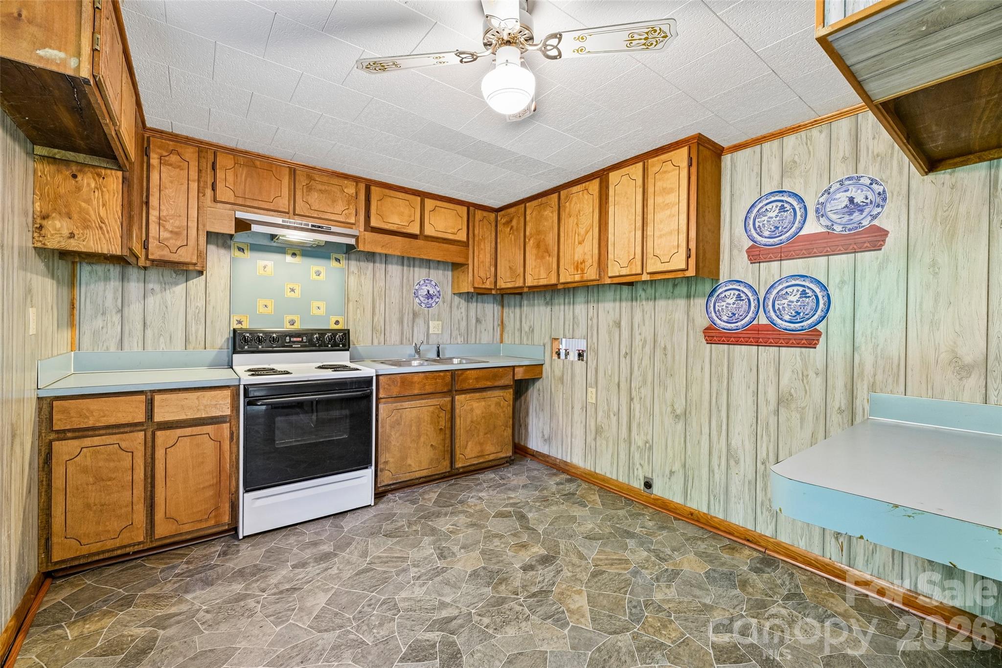 1621 N Oak Drive — Shelby