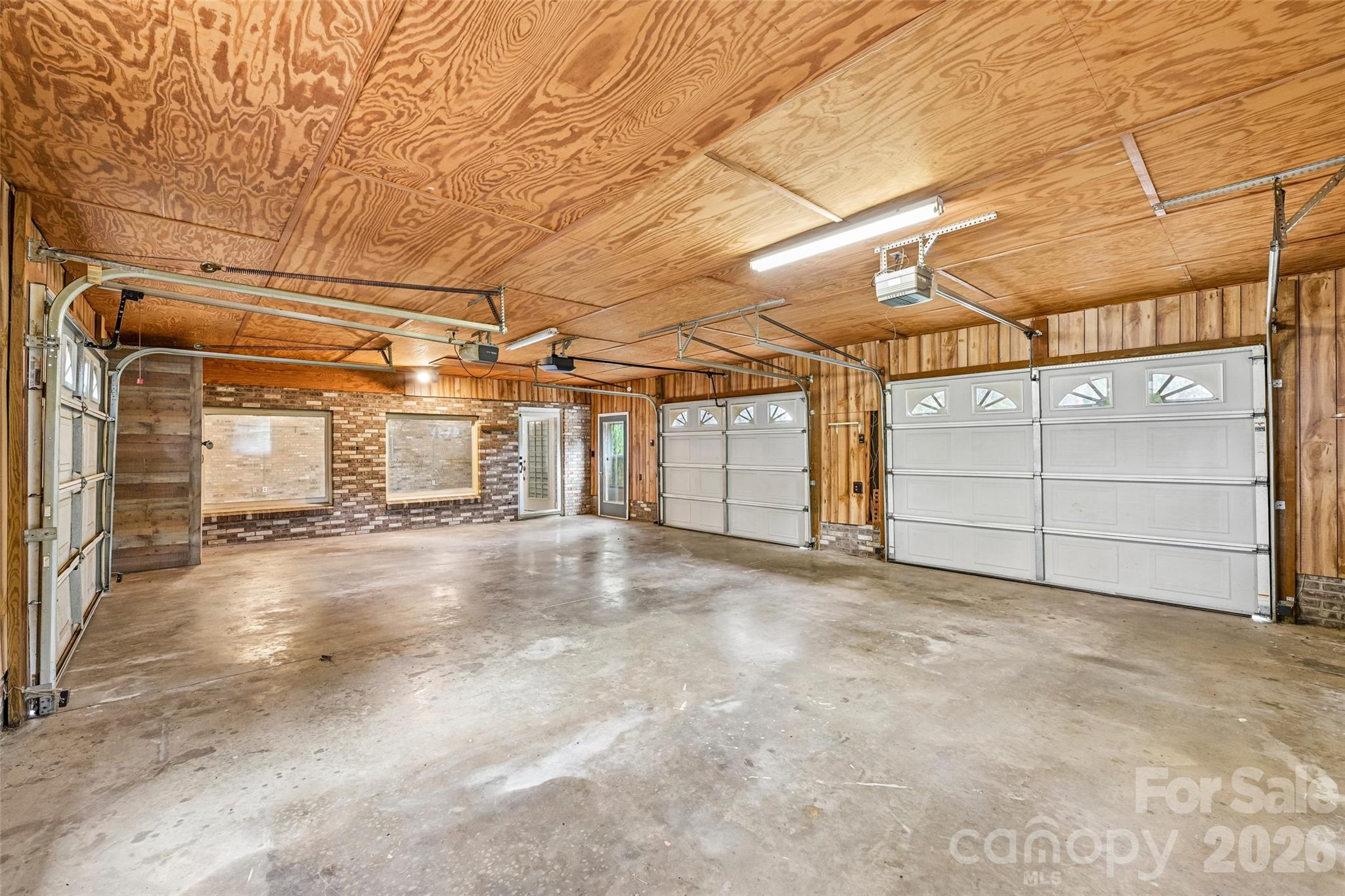 1621 N Oak Drive — Shelby