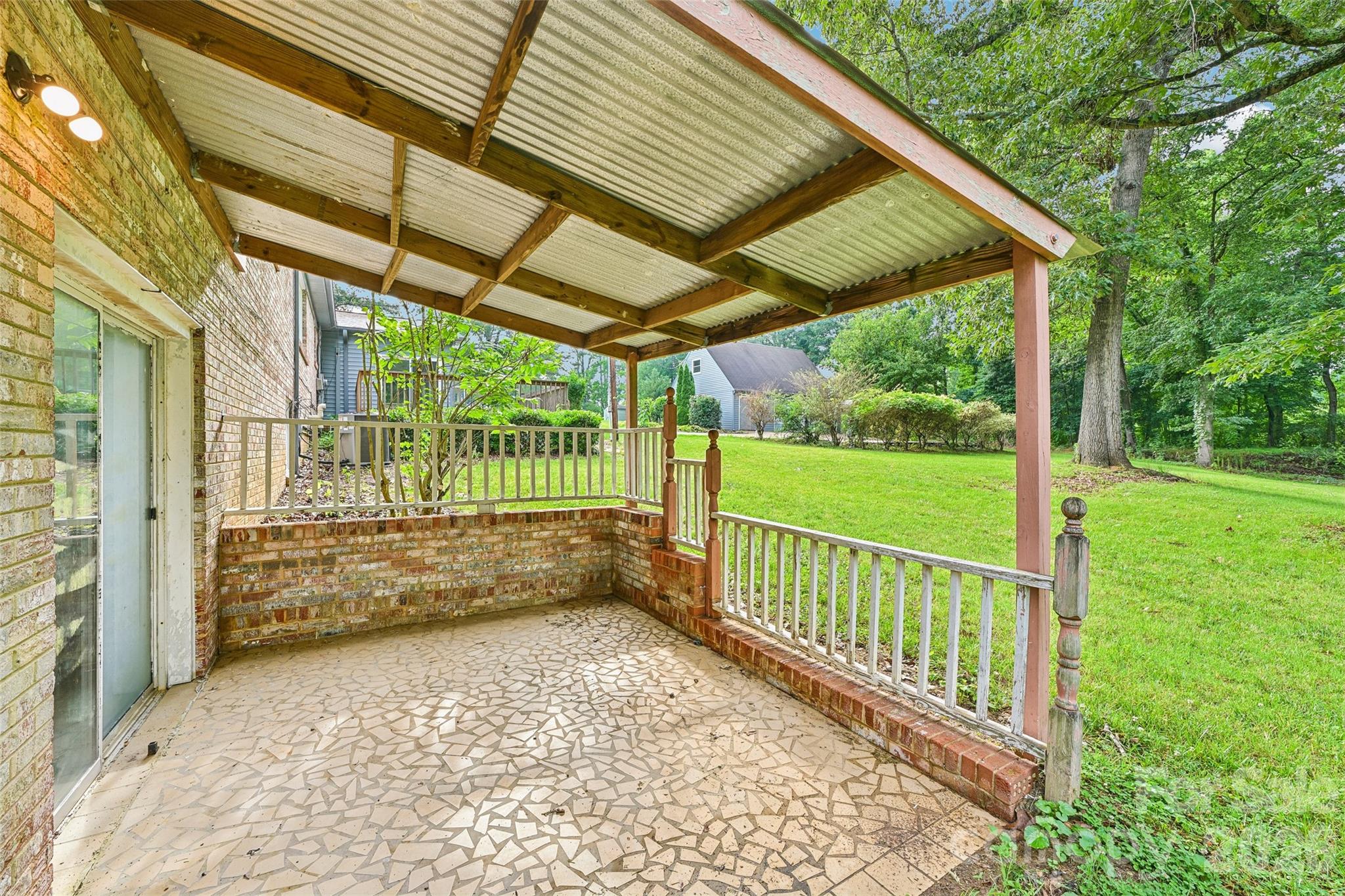 1621 N Oak Drive — Shelby