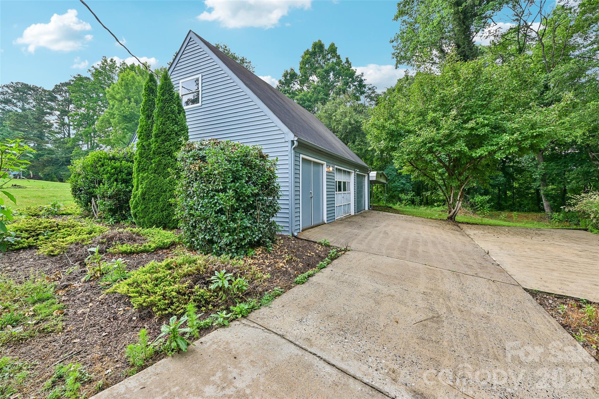 1621 N Oak Drive — Shelby