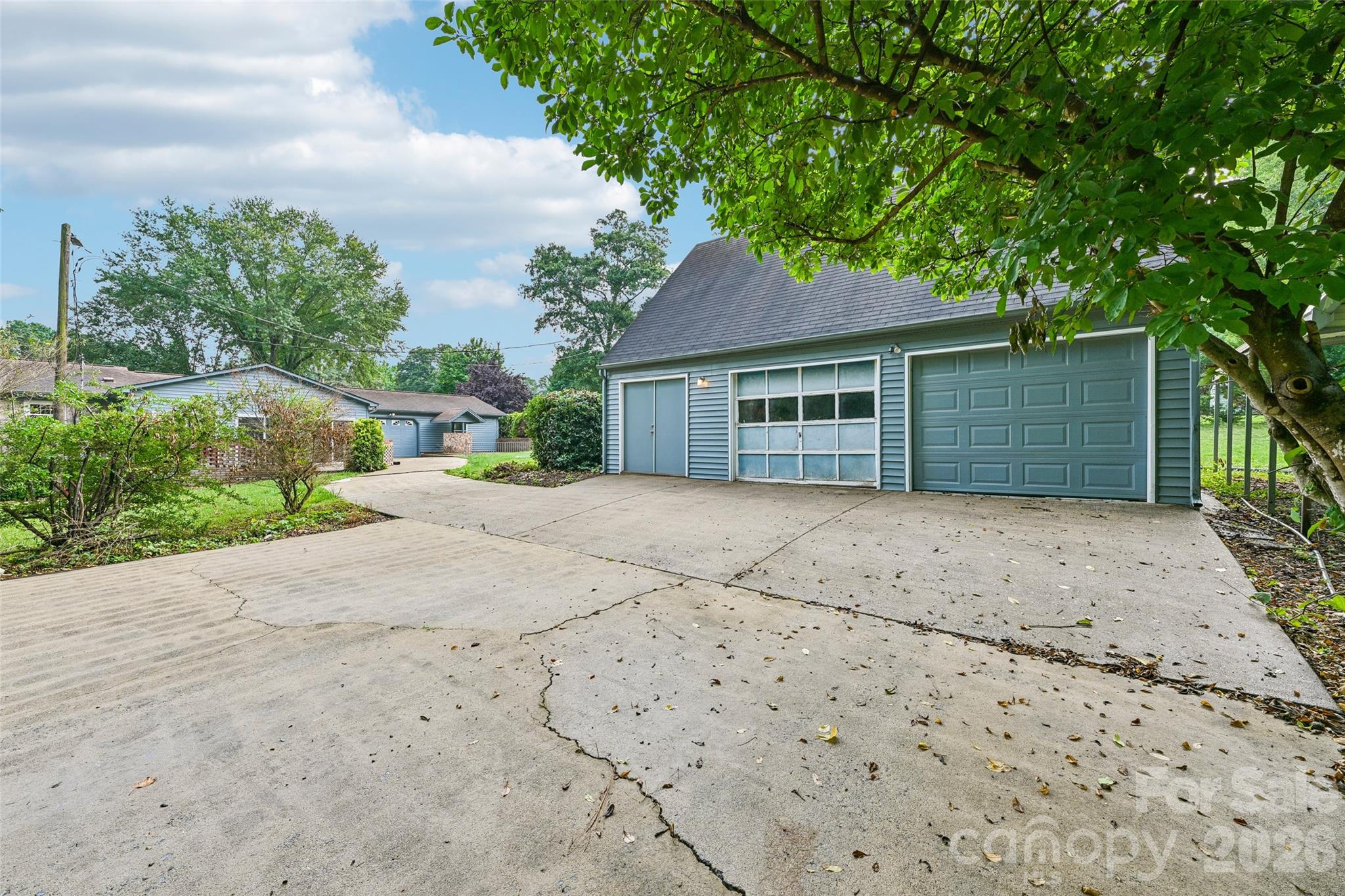 1621 N Oak Drive — Shelby