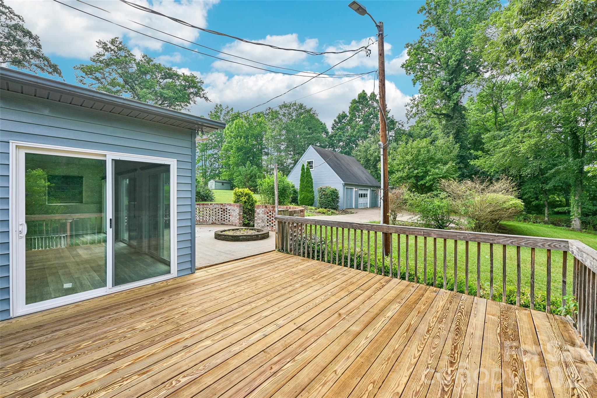 1621 N Oak Drive — Shelby