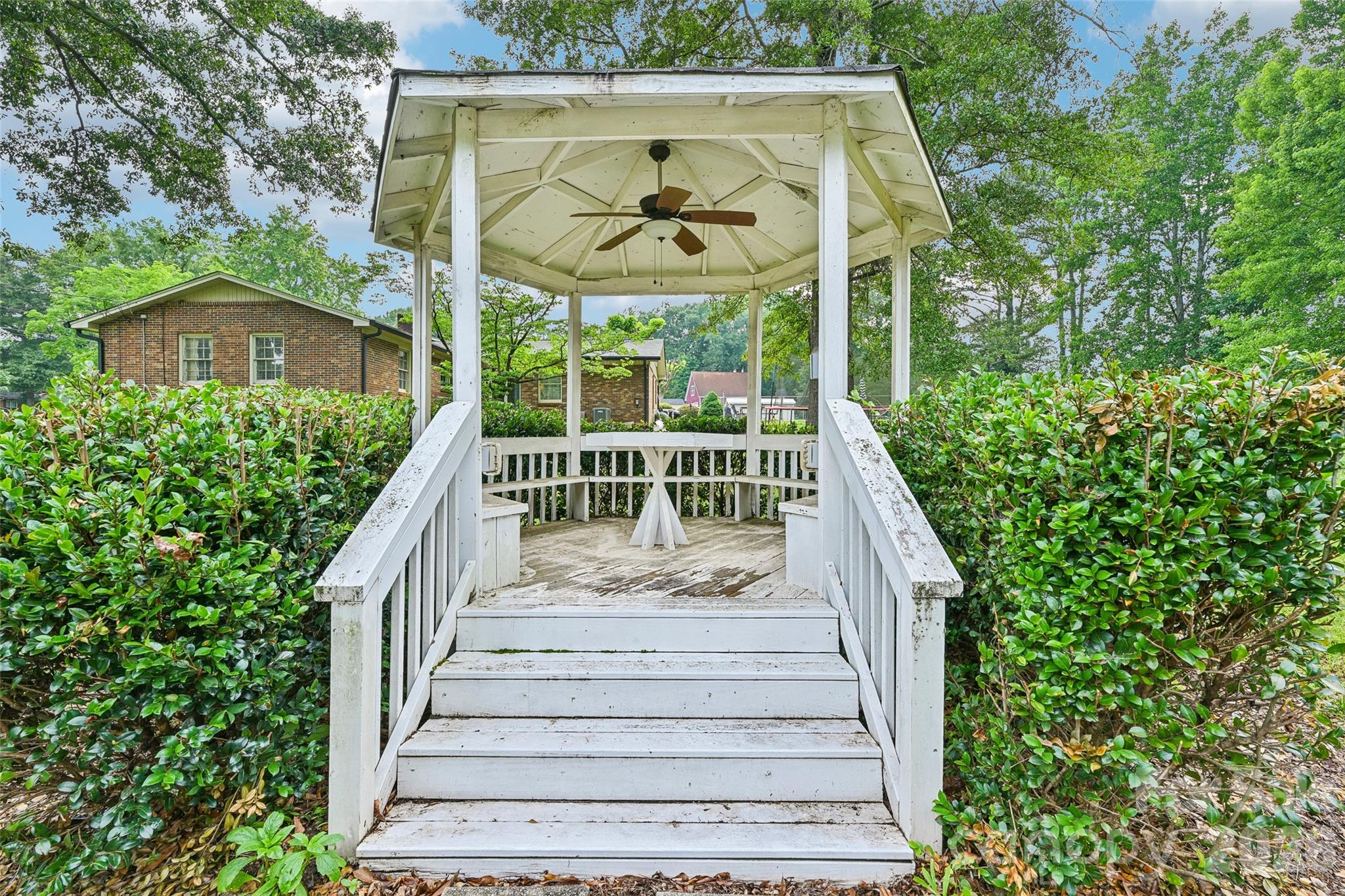 1621 N Oak Drive — Shelby