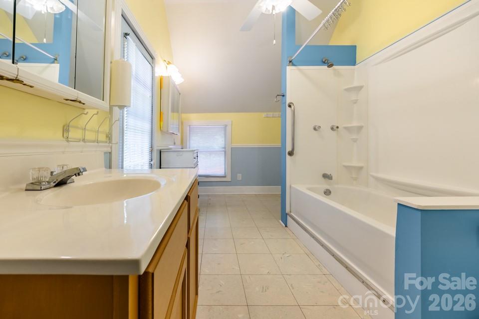 100 Seven Drive — Chapin