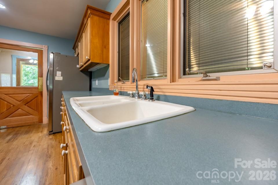 100 Seven Drive — Chapin