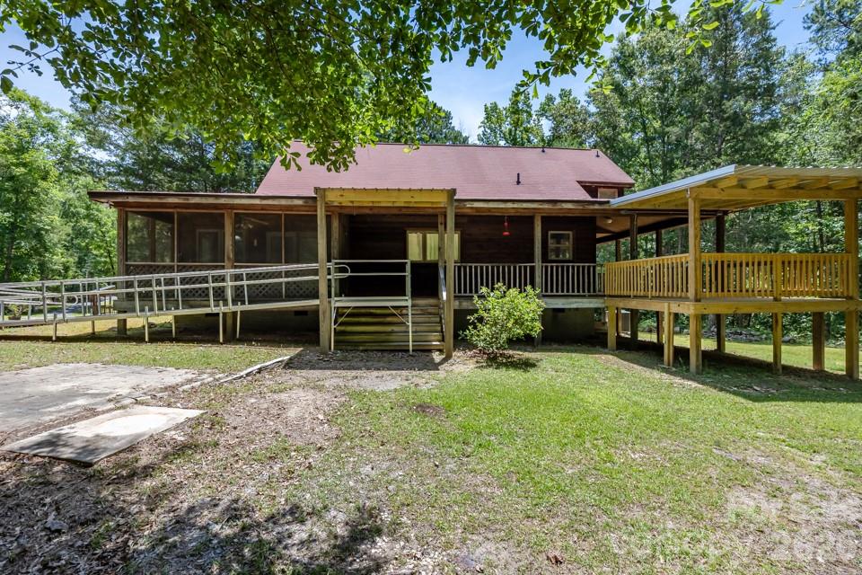 100 Seven Drive — Chapin