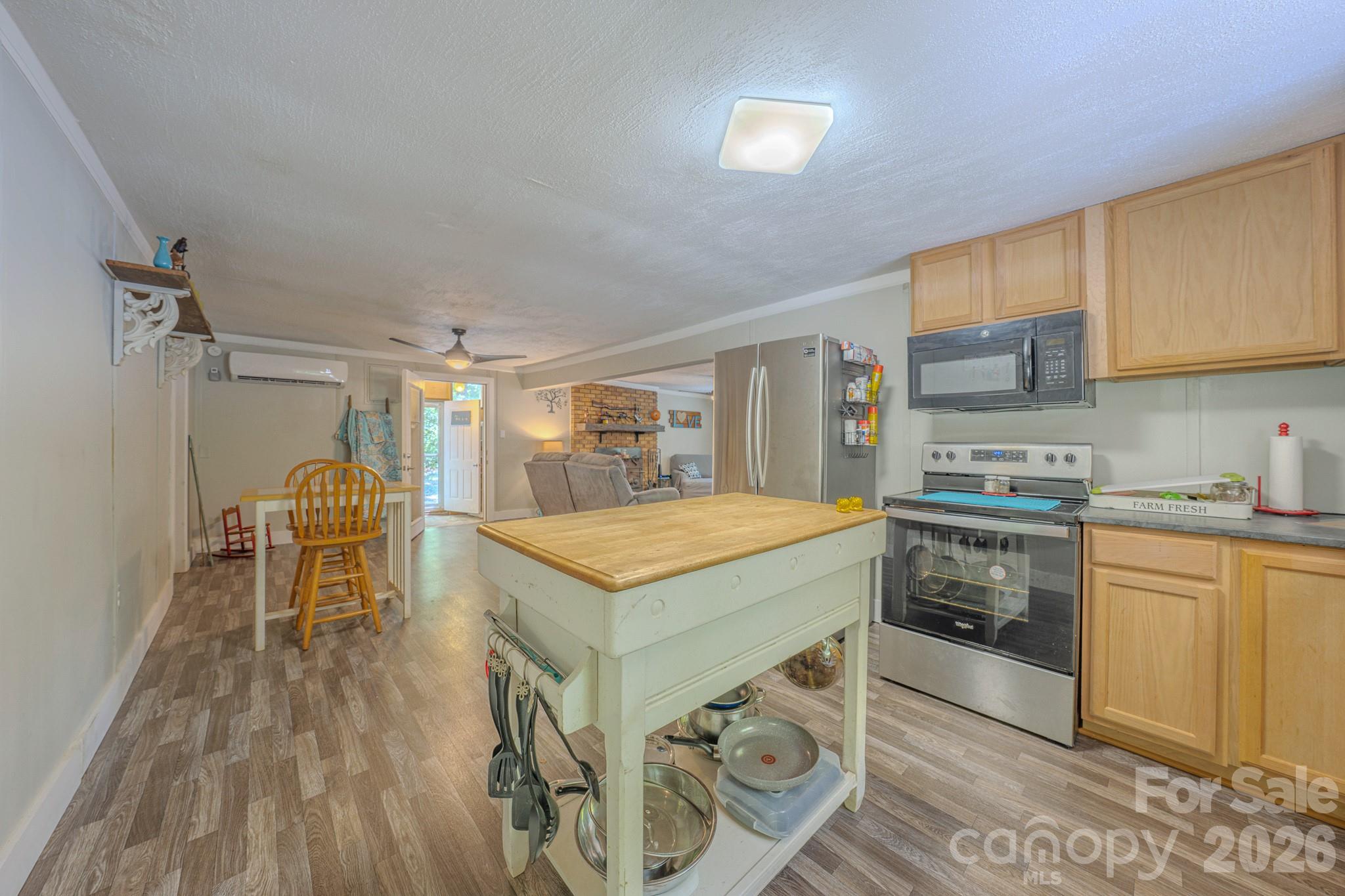 2455 Whisper Wind Lane — Morganton