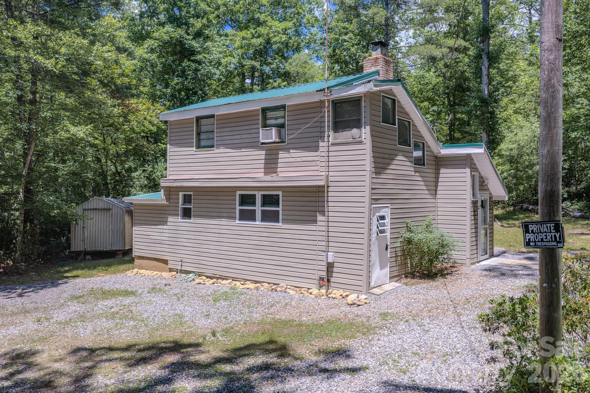 2455 Whisper Wind Lane — Morganton