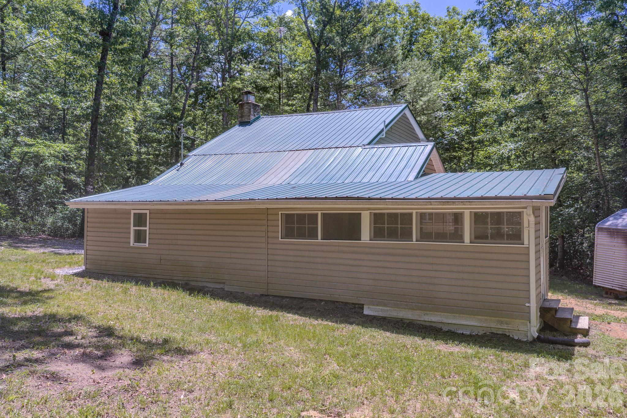 2455 Whisper Wind Lane — Morganton