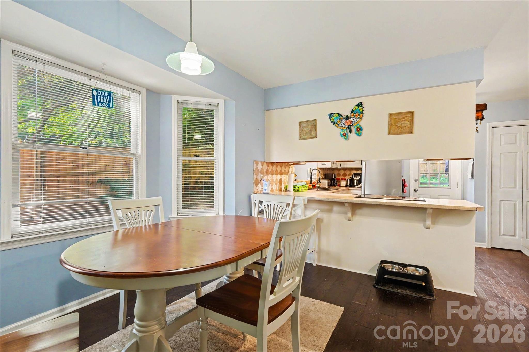 141 32nd Avenue NW — Hickory