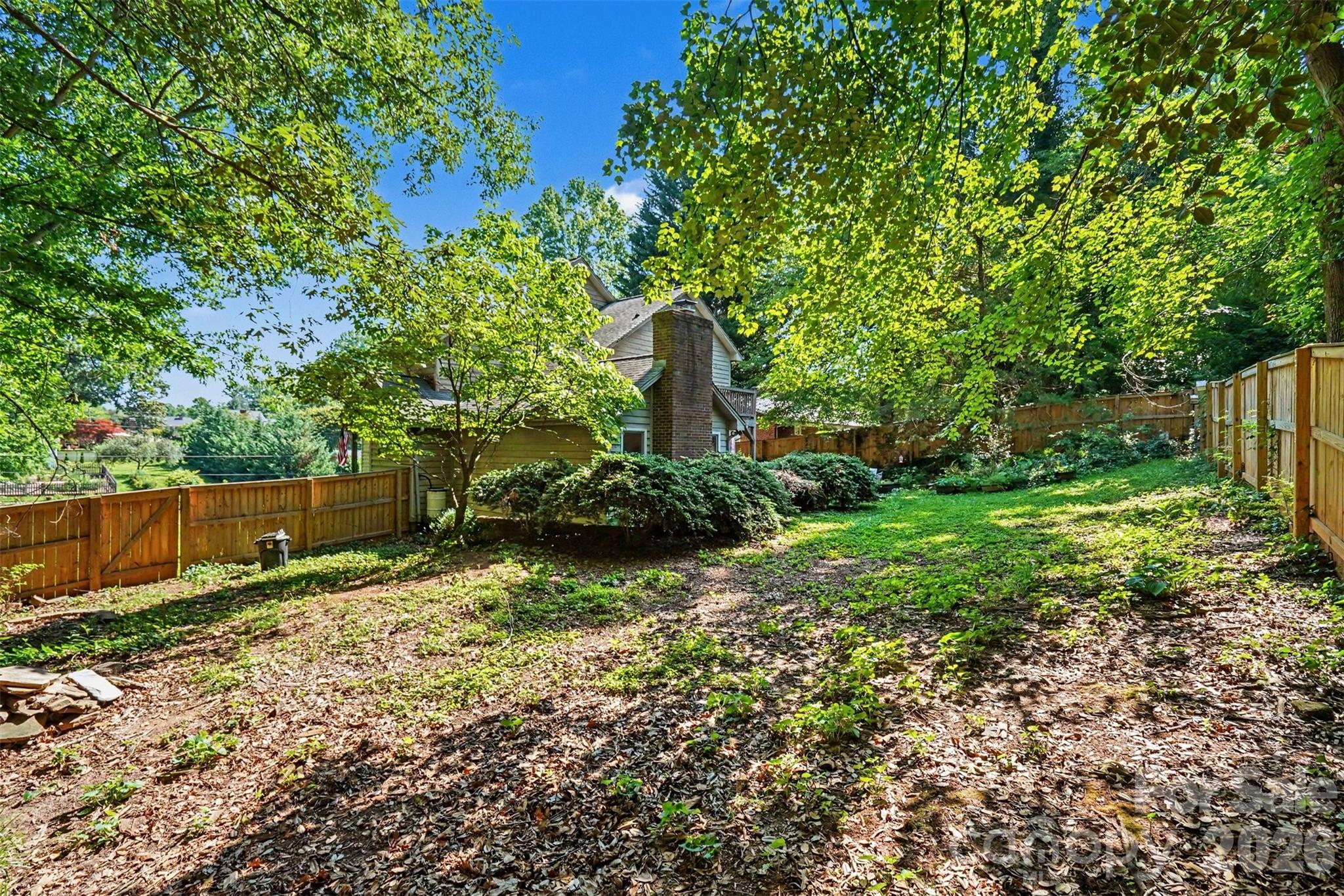 141 32nd Avenue NW — Hickory