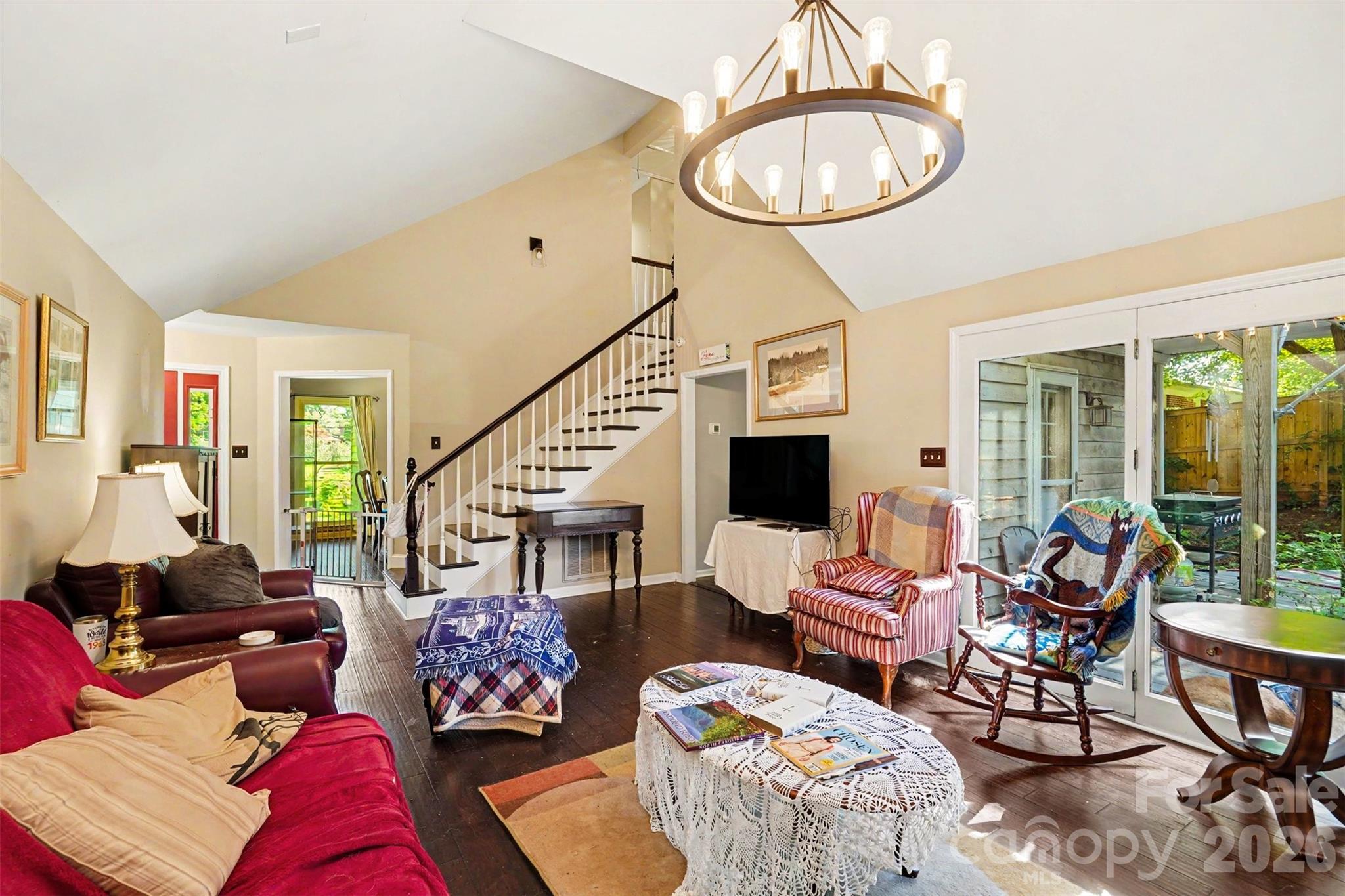 141 32nd Avenue NW — Hickory
