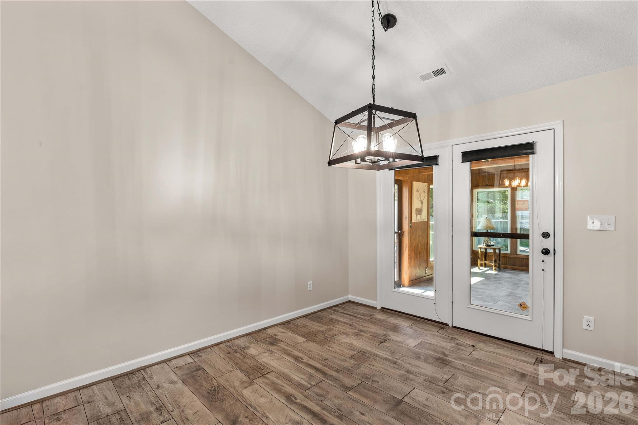 4425 Derbyshire Lane — Matthews