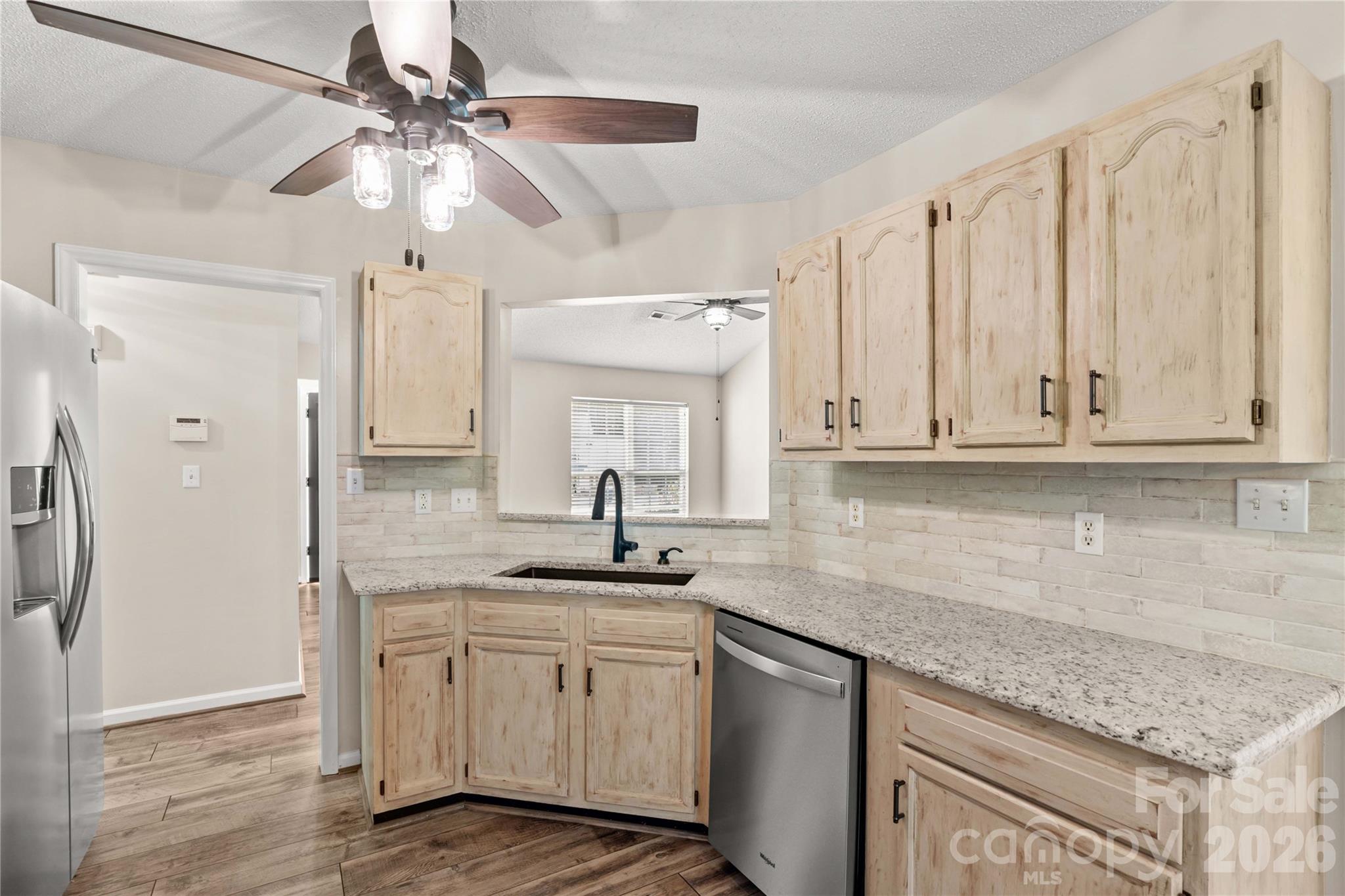 4425 Derbyshire Lane — Matthews