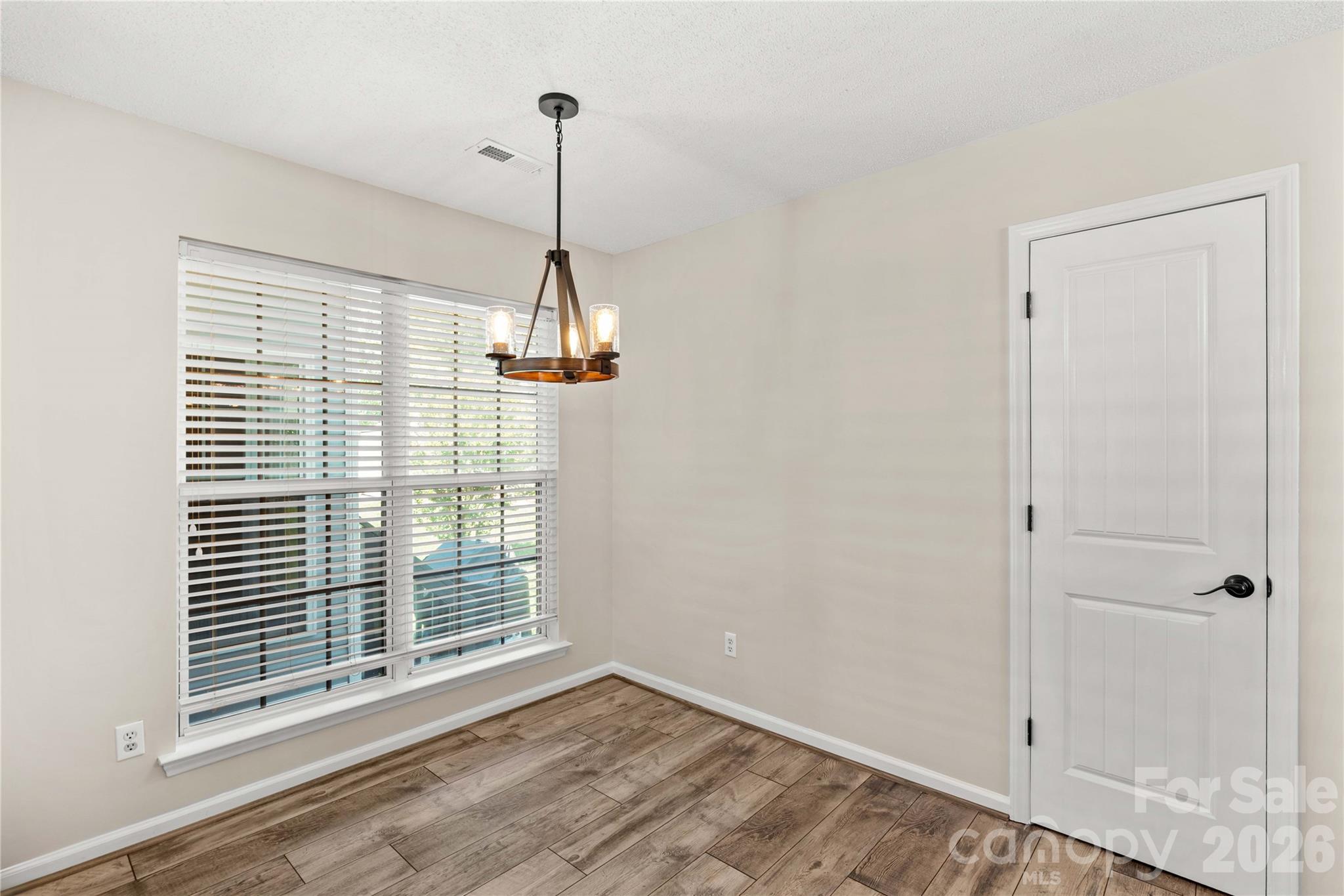 4425 Derbyshire Lane — Matthews