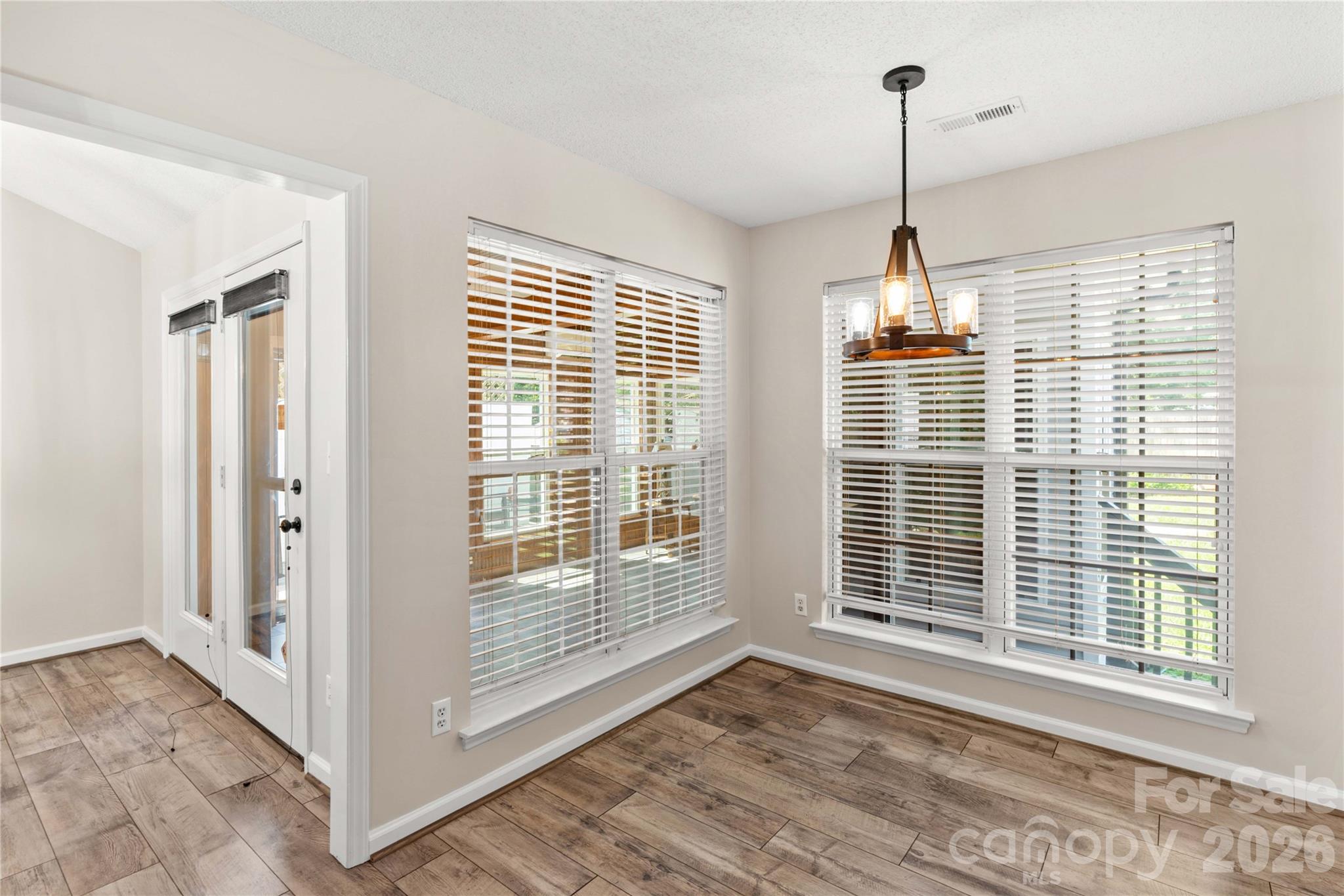 4425 Derbyshire Lane — Matthews