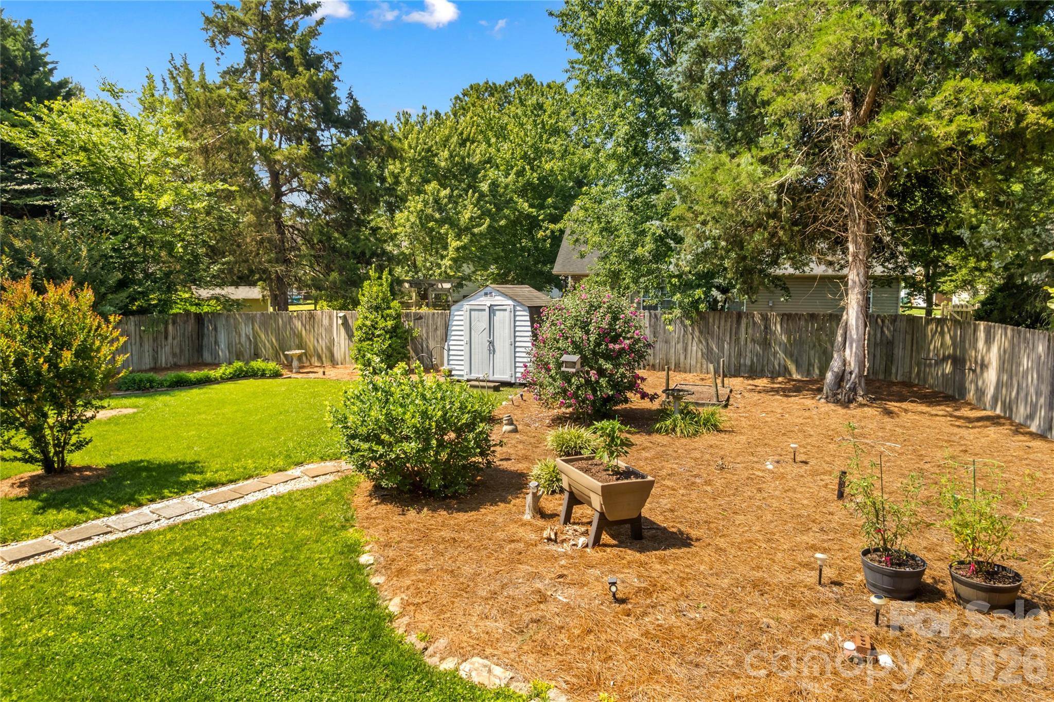 4425 Derbyshire Lane — Matthews