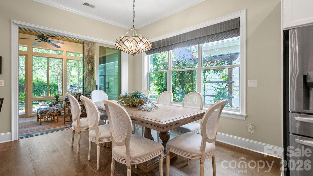 4854 Looking Glass Trail — Denver