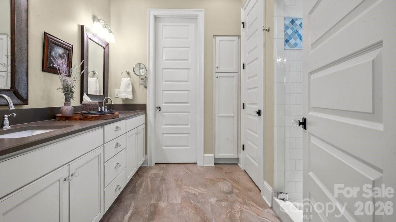 4854 Looking Glass Trail — Denver