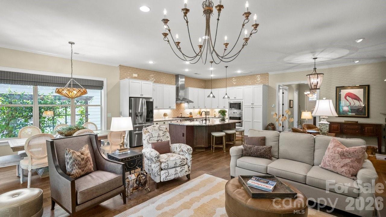 4854 Looking Glass Trail — Denver