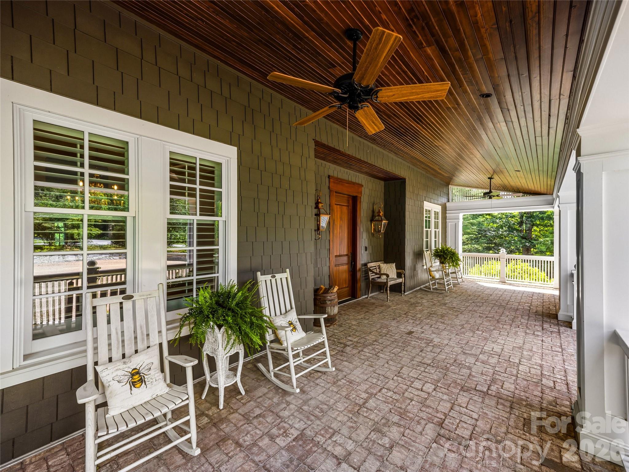 1 Cedar Chine Drive — Asheville
