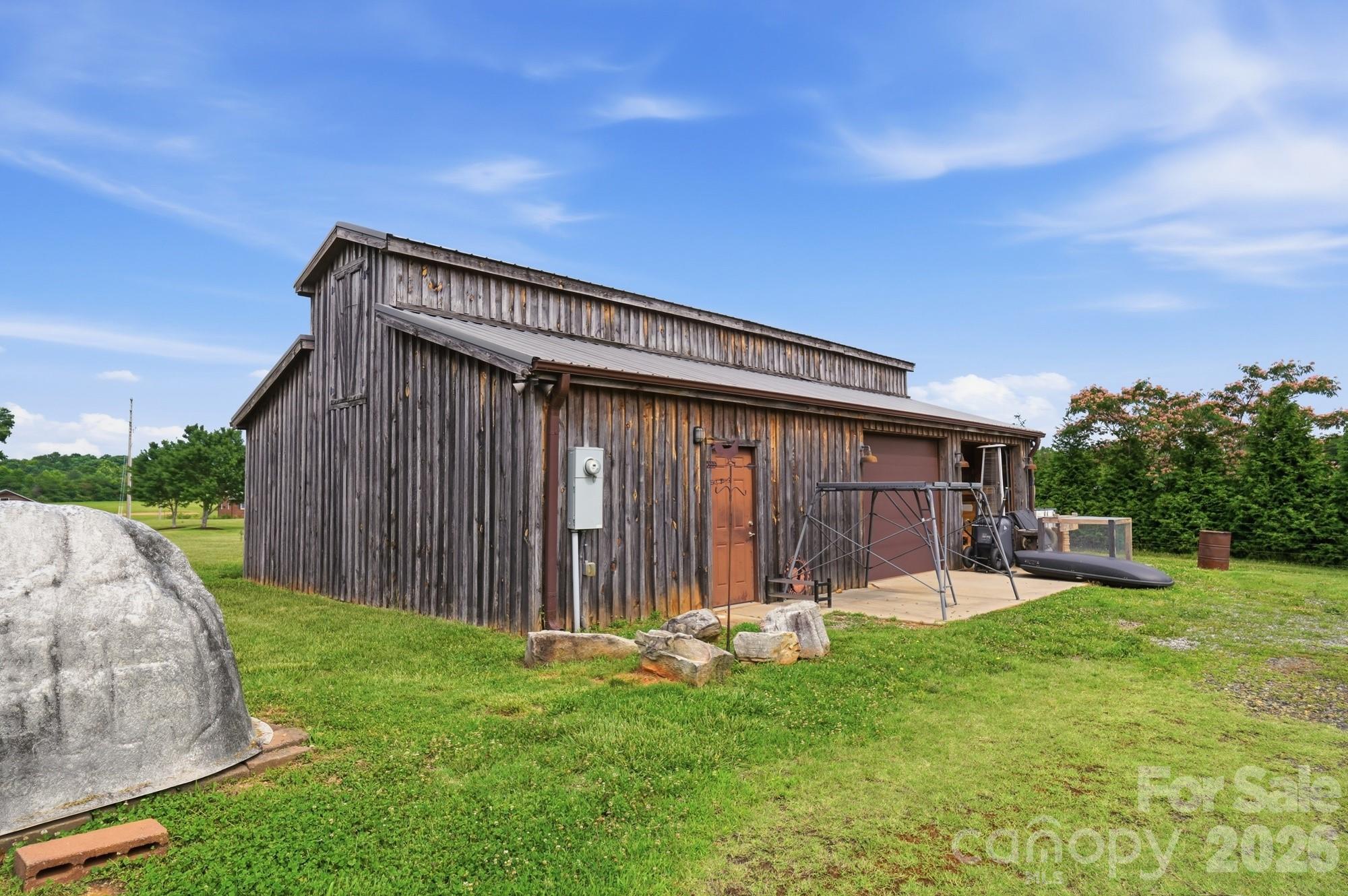 3048 Seagletown Road — Vale