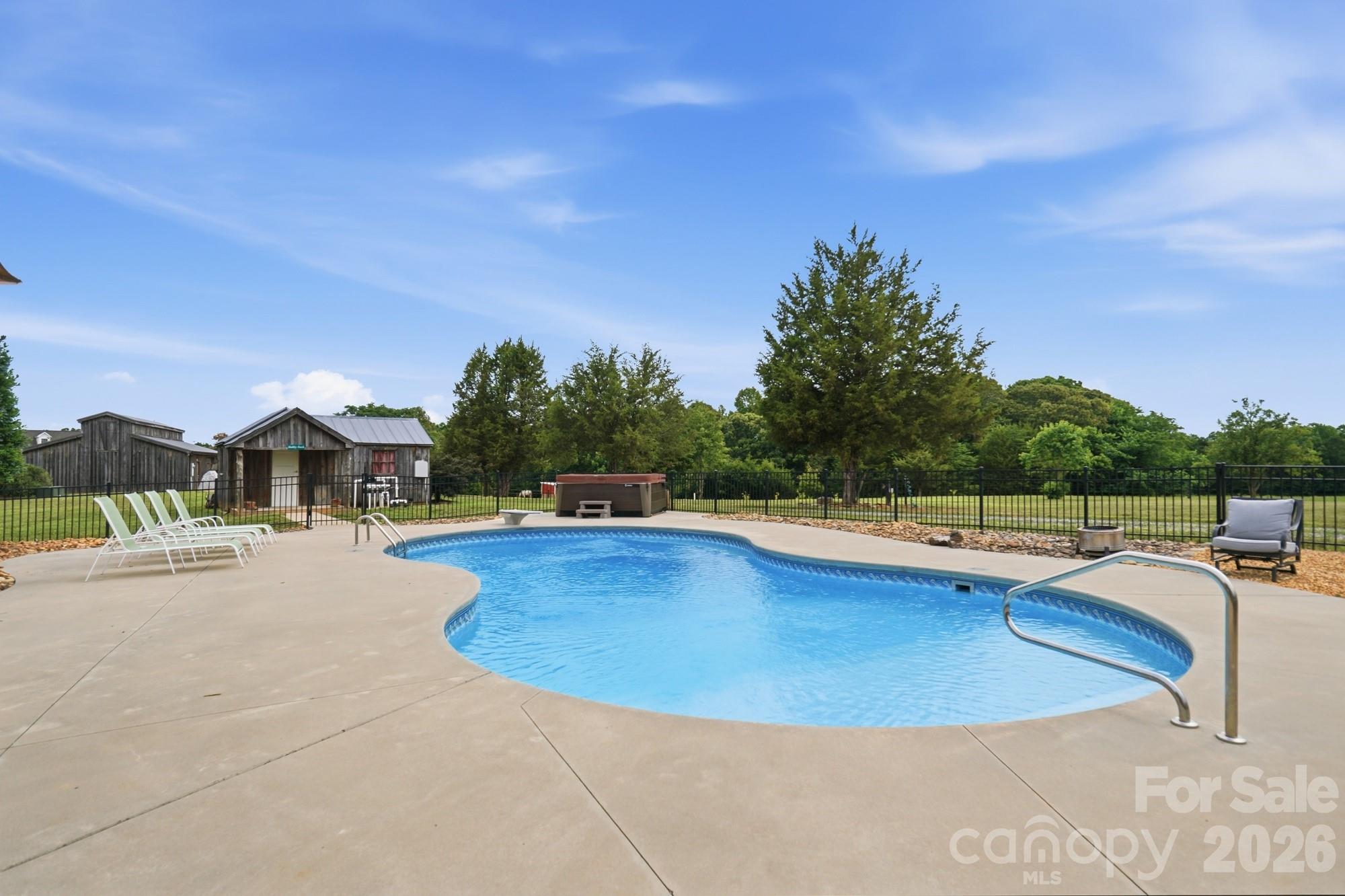 3048 Seagletown Road — Vale