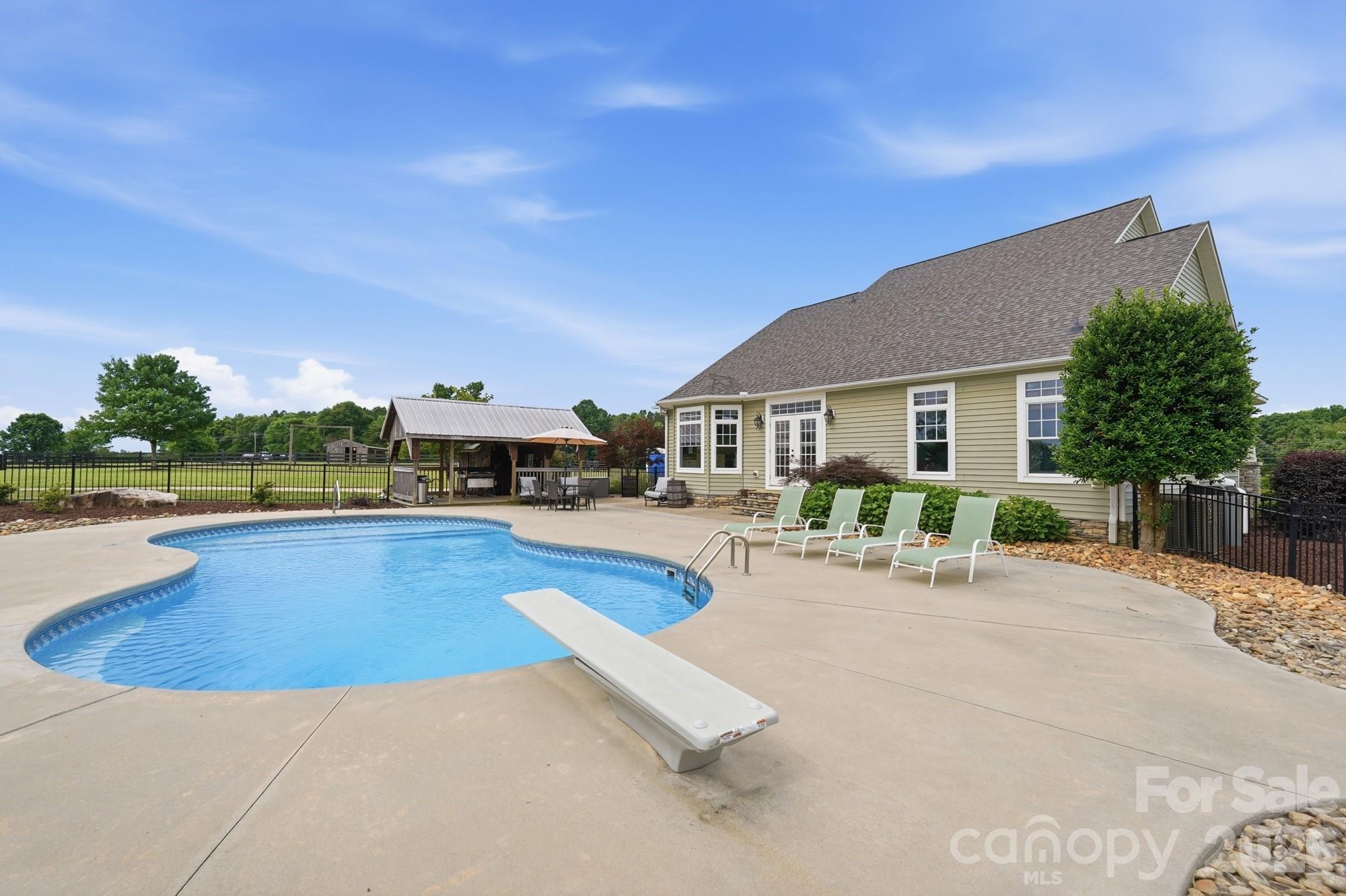 3048 Seagletown Road — Vale