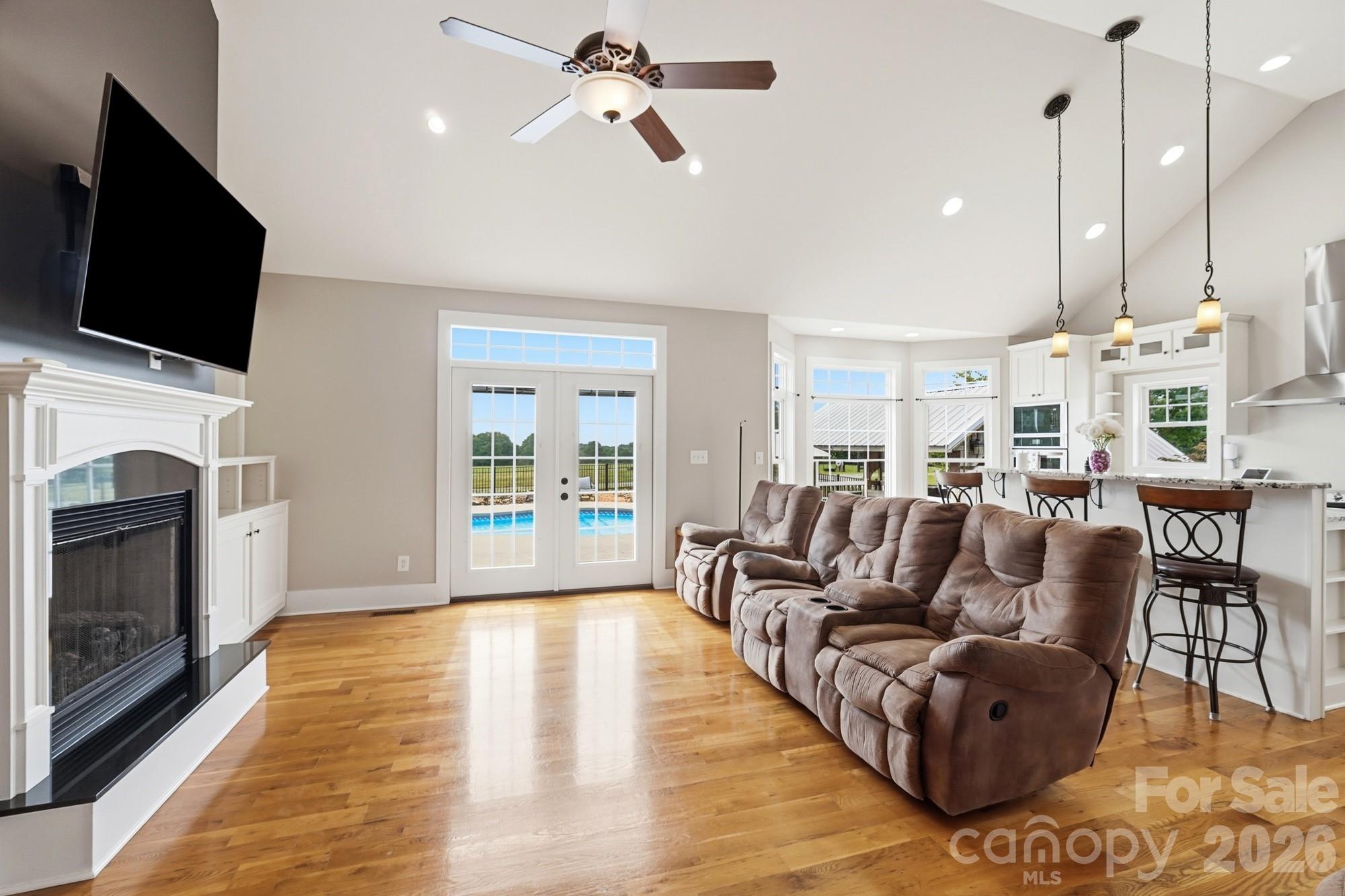 3048 Seagletown Road — Vale
