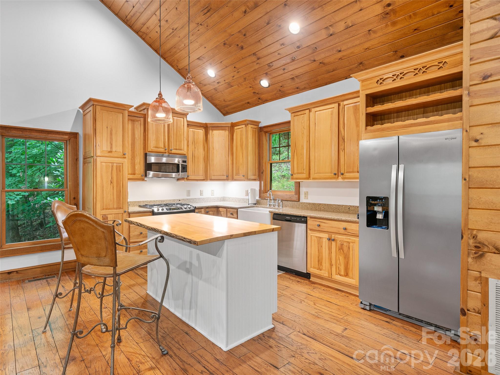 47 Falls Crossing Road — Burnsville