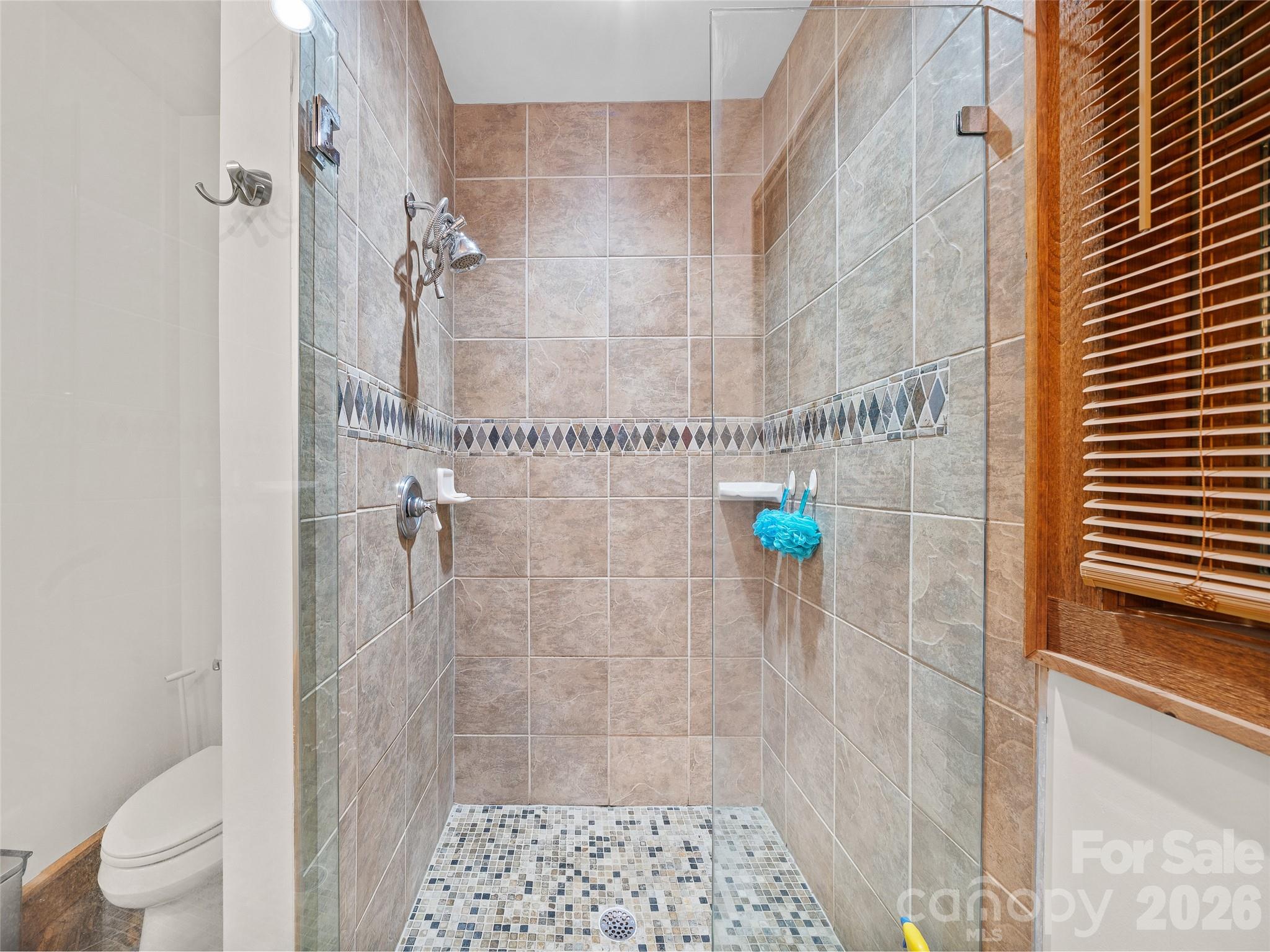 47 Falls Crossing Road — Burnsville