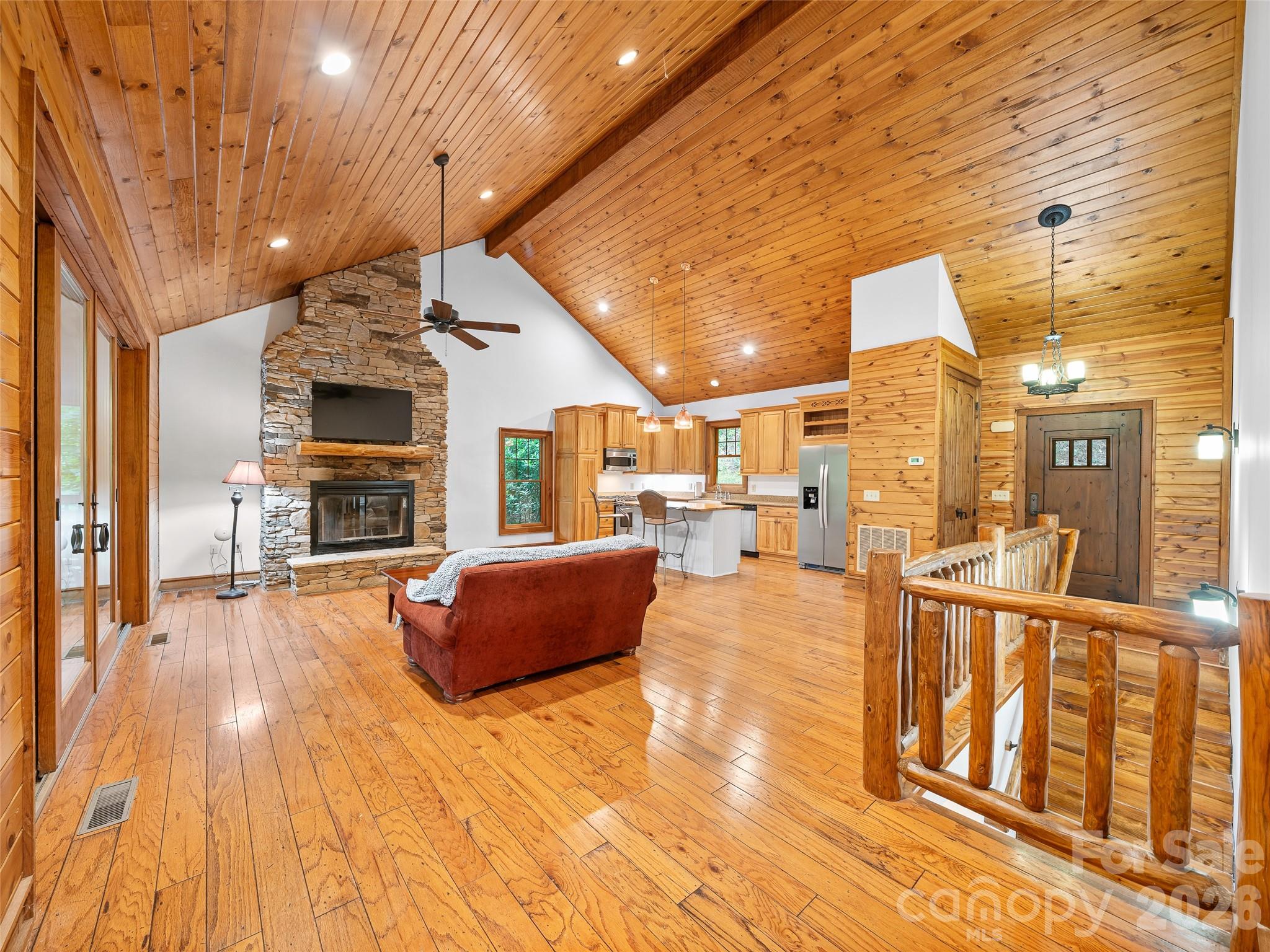 47 Falls Crossing Road — Burnsville