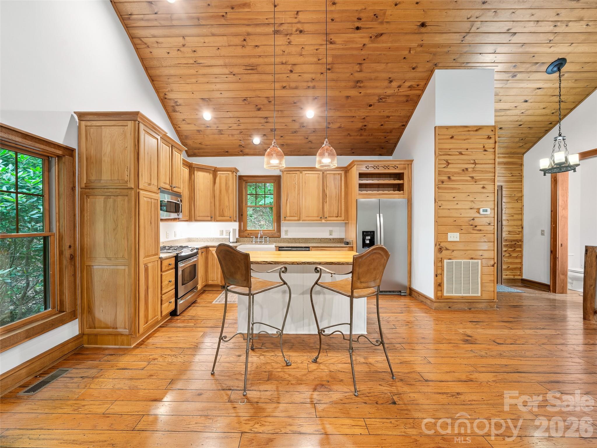 47 Falls Crossing Road — Burnsville