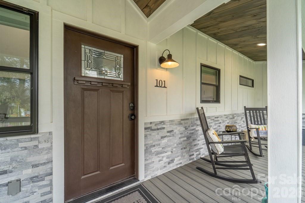 101 Mill Street — Hayesville