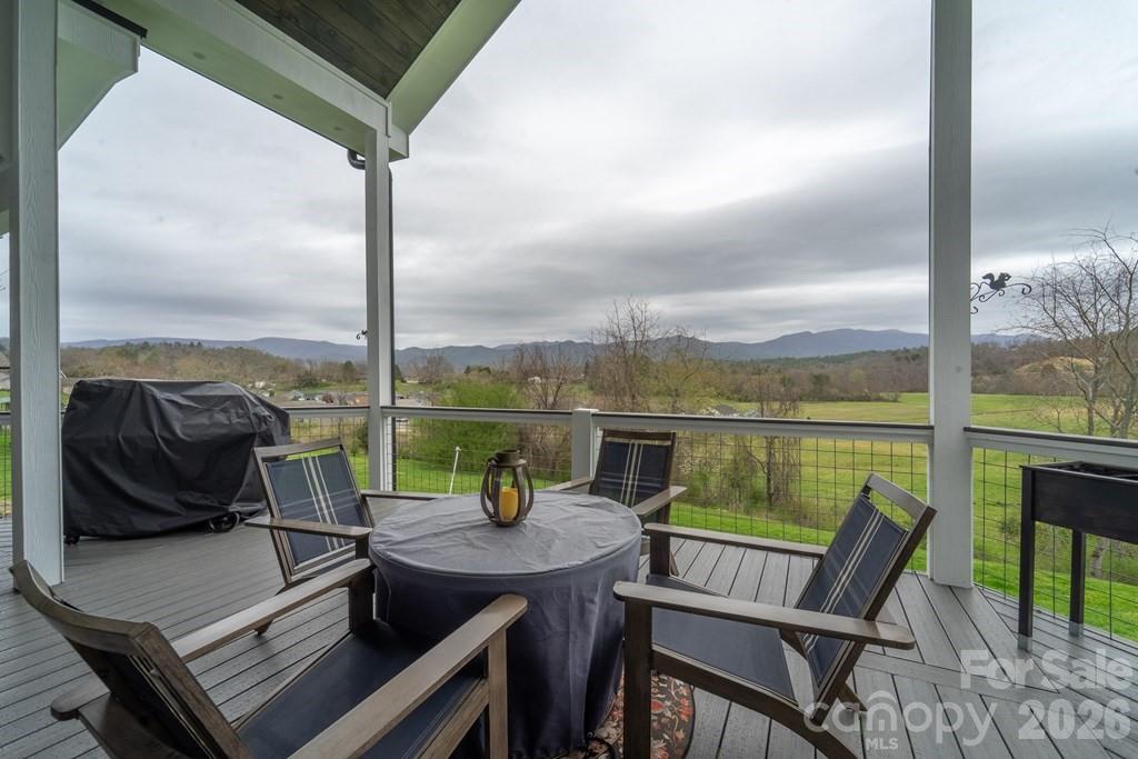 101 Mill Street — Hayesville