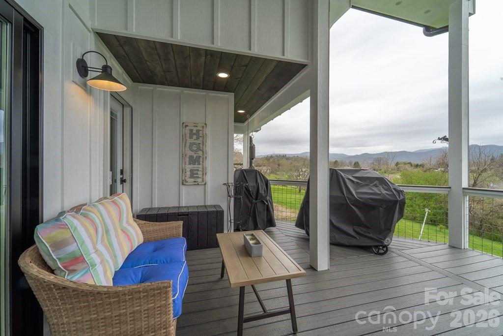 101 Mill Street — Hayesville