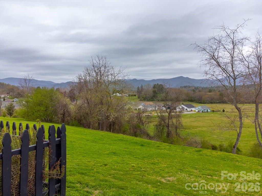 101 Mill Street — Hayesville