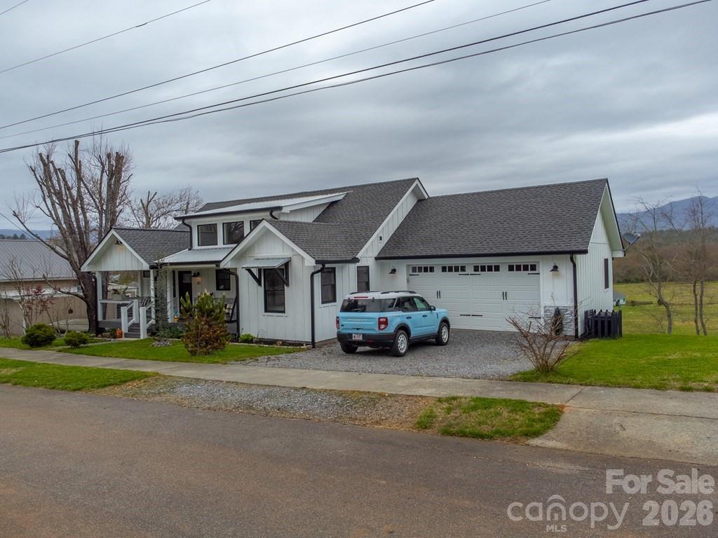 101 Mill Street — Hayesville