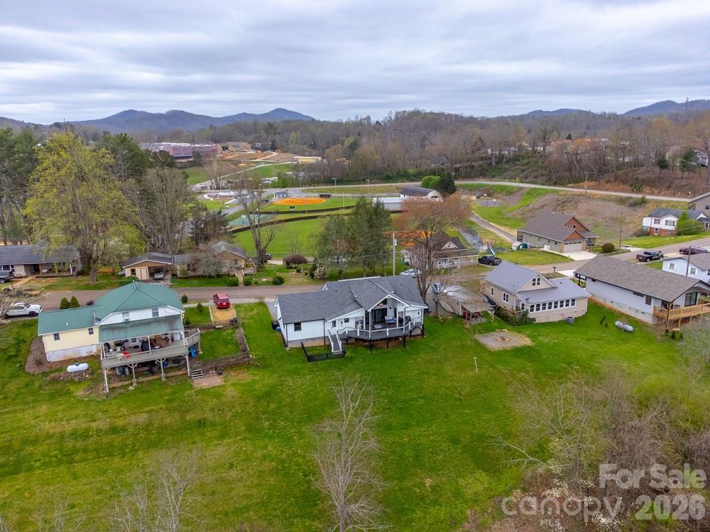 101 Mill Street — Hayesville