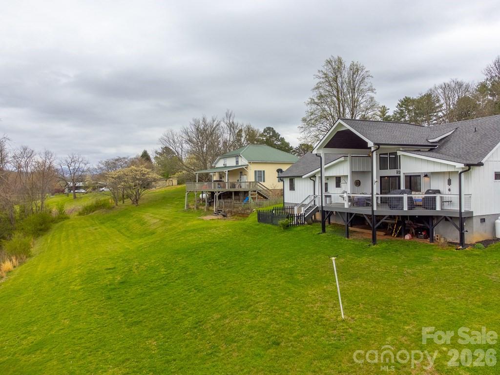 101 Mill Street — Hayesville