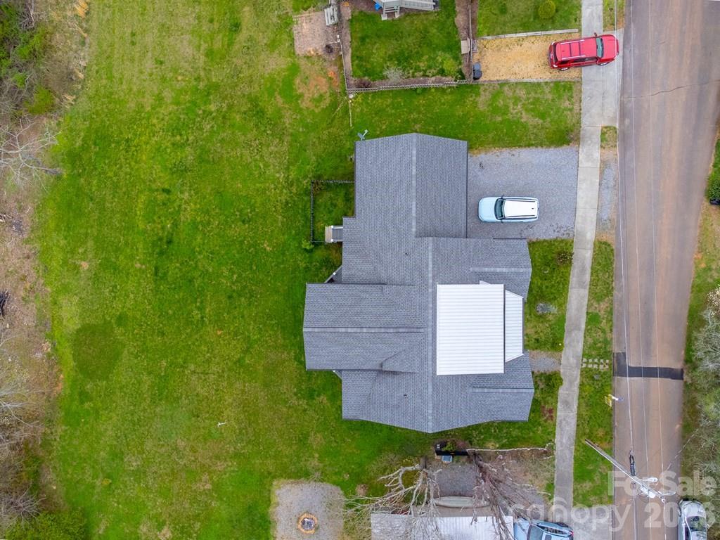 101 Mill Street — Hayesville