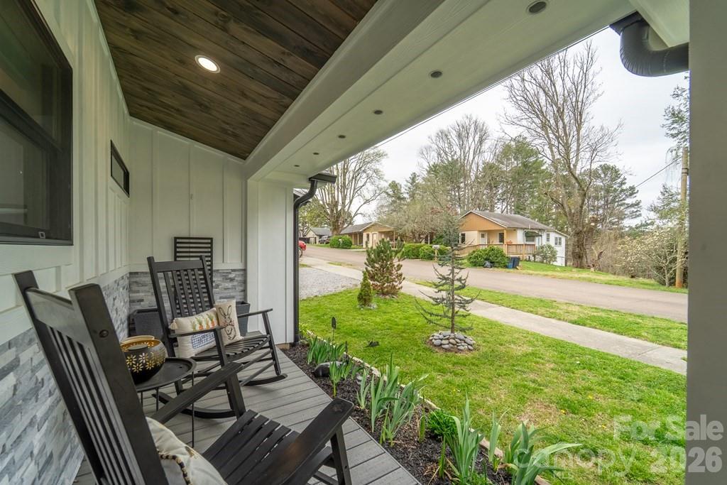 101 Mill Street — Hayesville