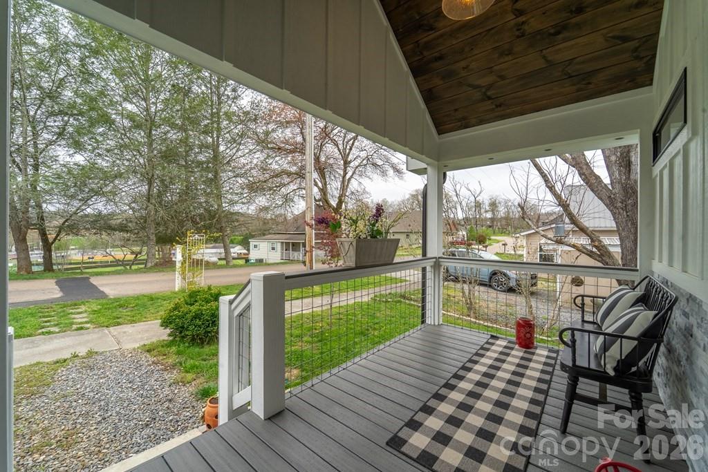 101 Mill Street — Hayesville