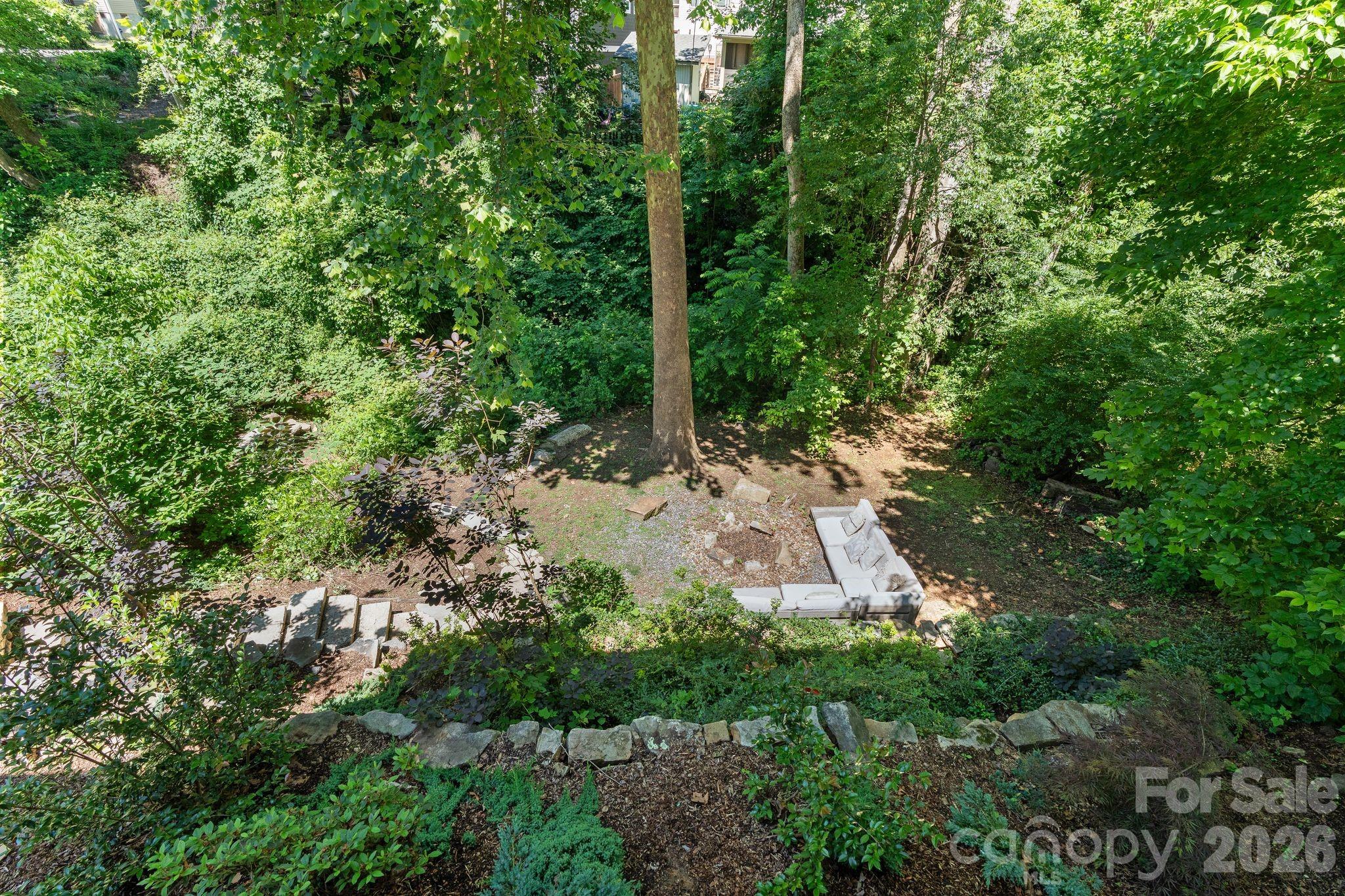 158 Simcoe Street — Asheville