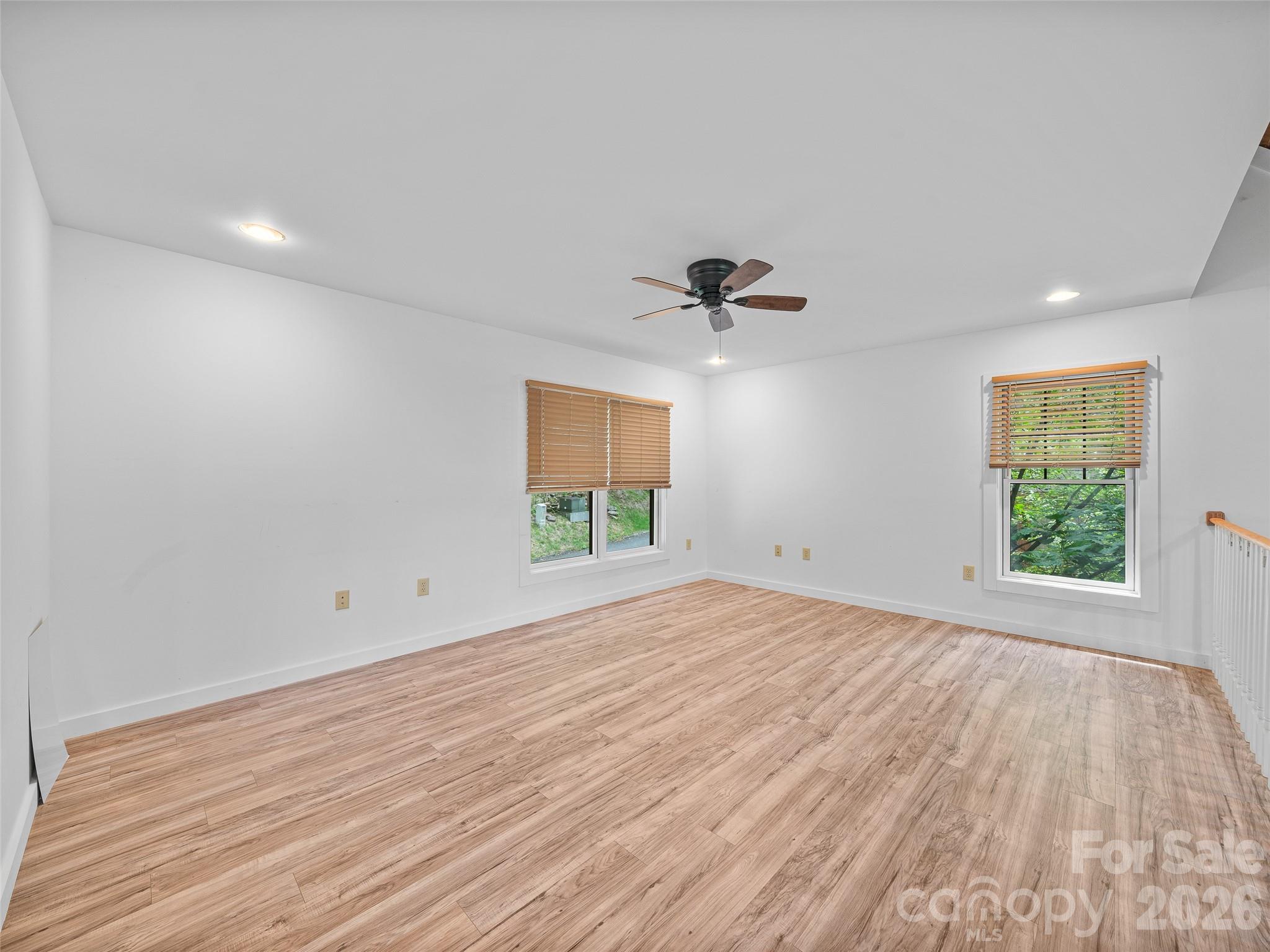 140 Falls Crossing Road — Burnsville