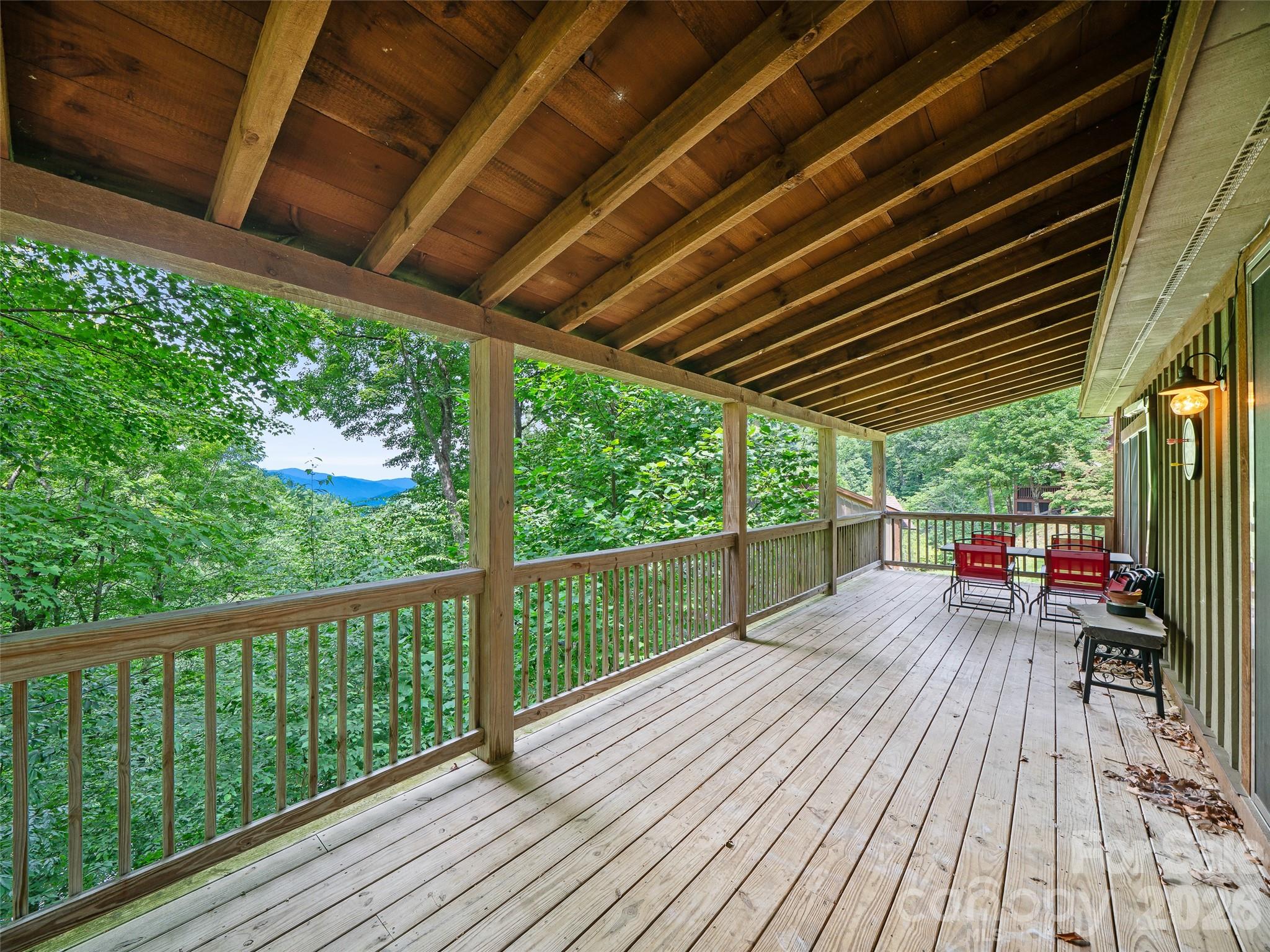 140 Falls Crossing Road — Burnsville