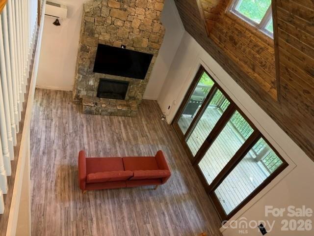 140 Falls Crossing Road — Burnsville