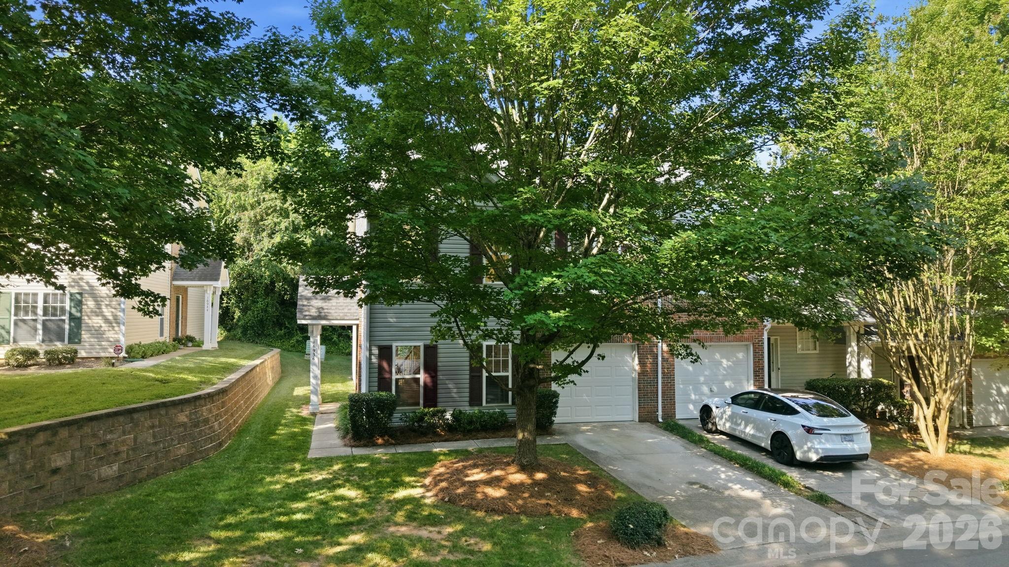 16936 Commons Creek Drive — Charlotte